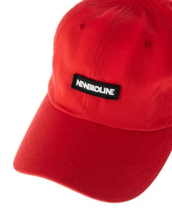 CZAPKA Z DASZKIEM BASIC RED