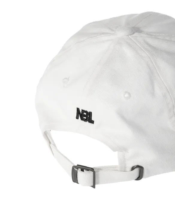 CZAPKA Z DASZKIEM BASIC WHITE
